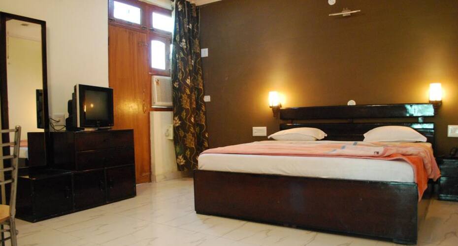 Hotel Corbett Tulsi Palace, Corbett 3